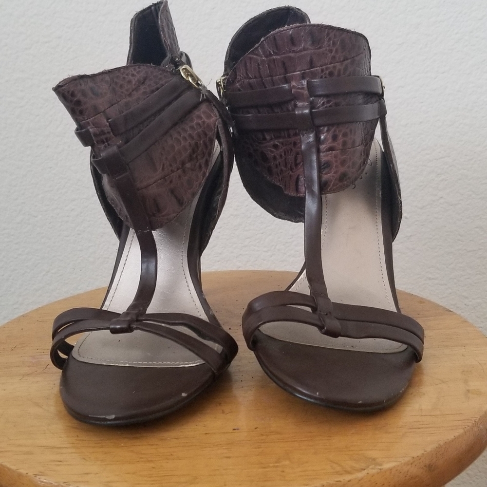Women's shoes